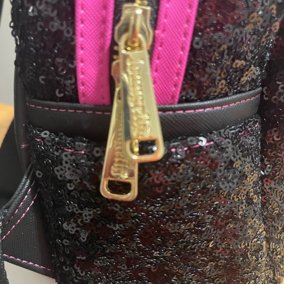 Main attraction December castle loungefly - Picture 3 of 10